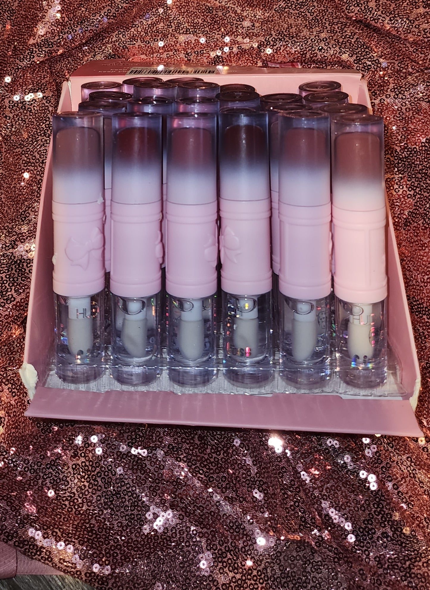 Lip gloss matte or glossy